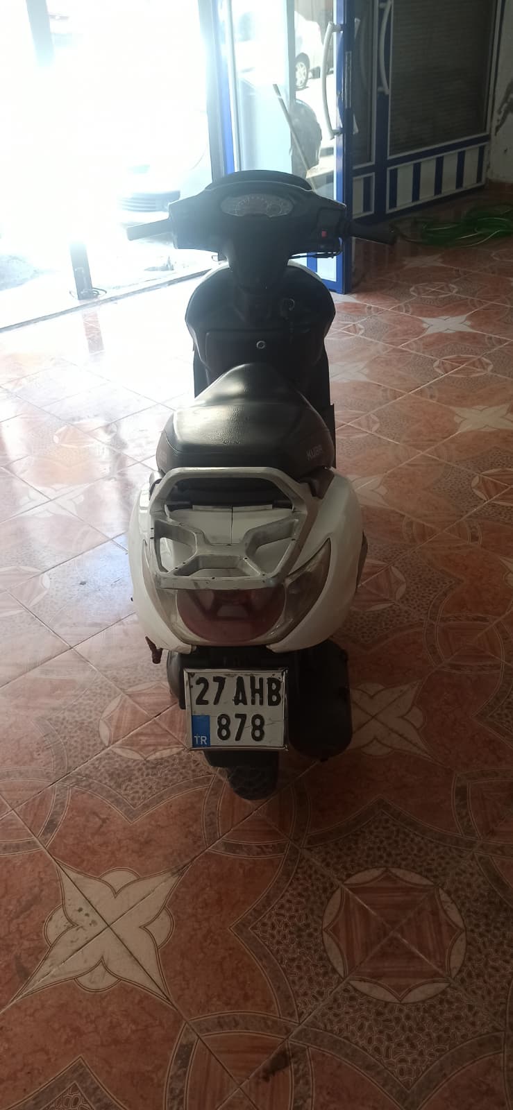 Motor Resmi